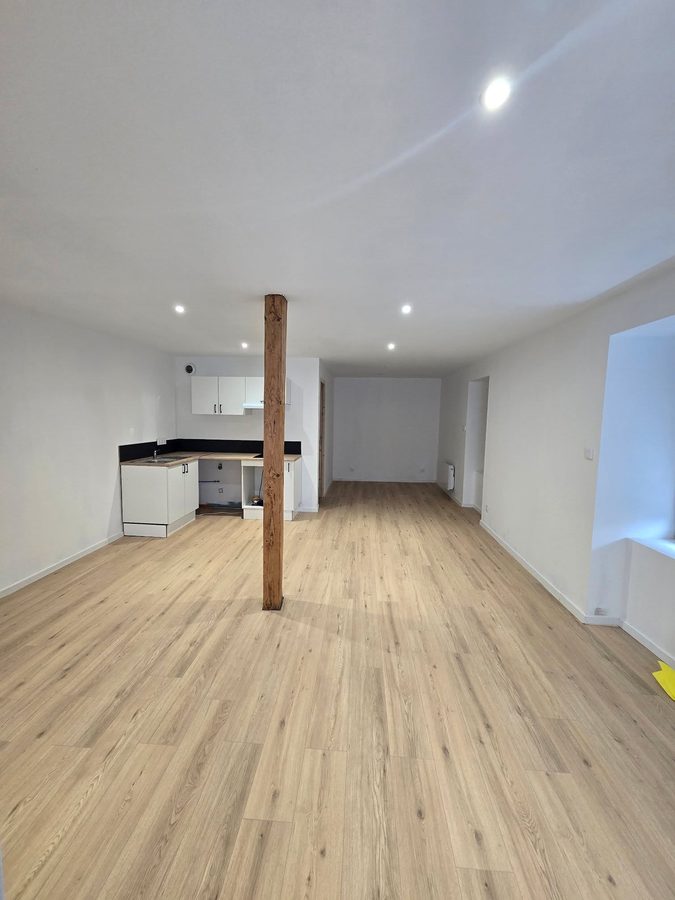 Rénovation immobilière d'un appartement T2 destiné à la location — Saint-Forgeux, entre Charlieu et Lyon