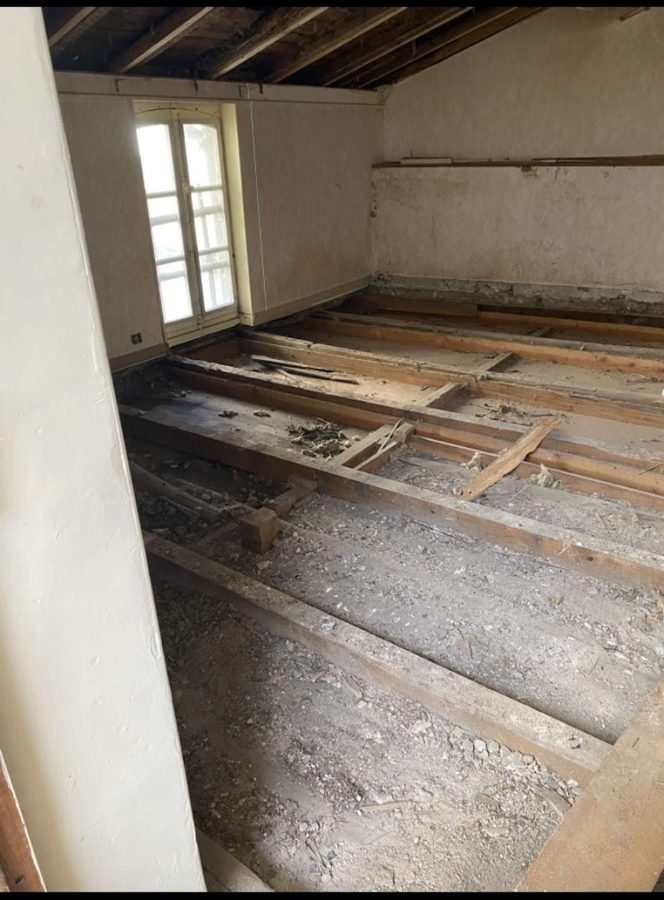 Chantier second œuvre en cours — artisan Charlieu Saint-Forgeux